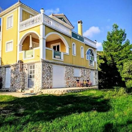 Vila Kalielaia Mouzakion  ภายนอก รูปภาพ