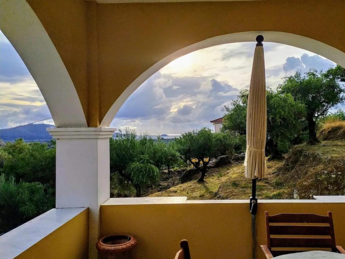 Vila Kalielaia Mouzakion  ภายนอก รูปภาพ