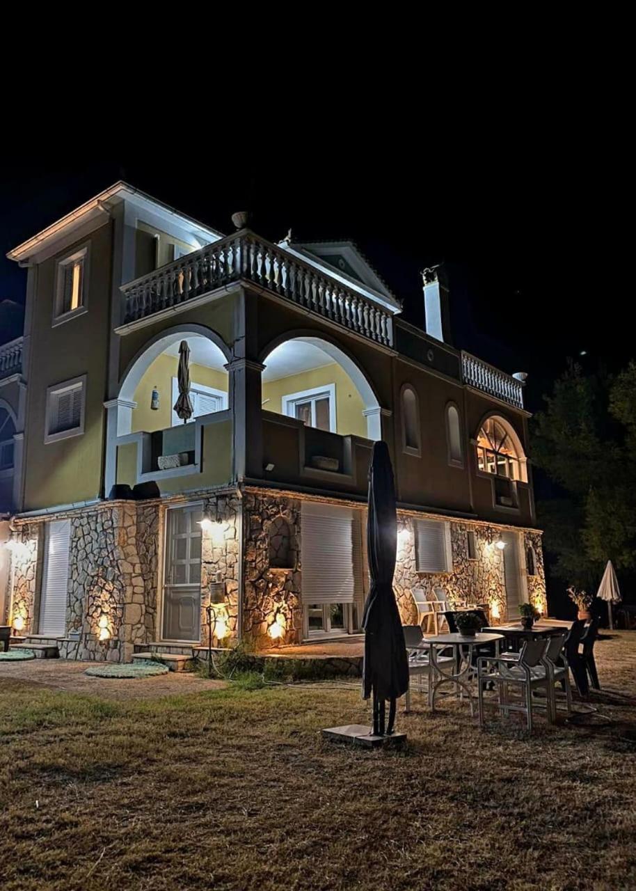 Vila Kalielaia Mouzakion  ภายนอก รูปภาพ